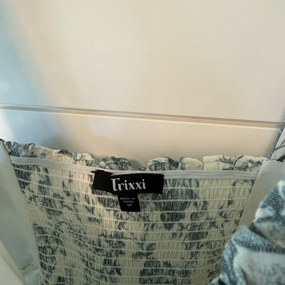 Trixxi Blue and White Floral Print Dress Cottagecore Romantic Spring Size M - Picture 6 of 7